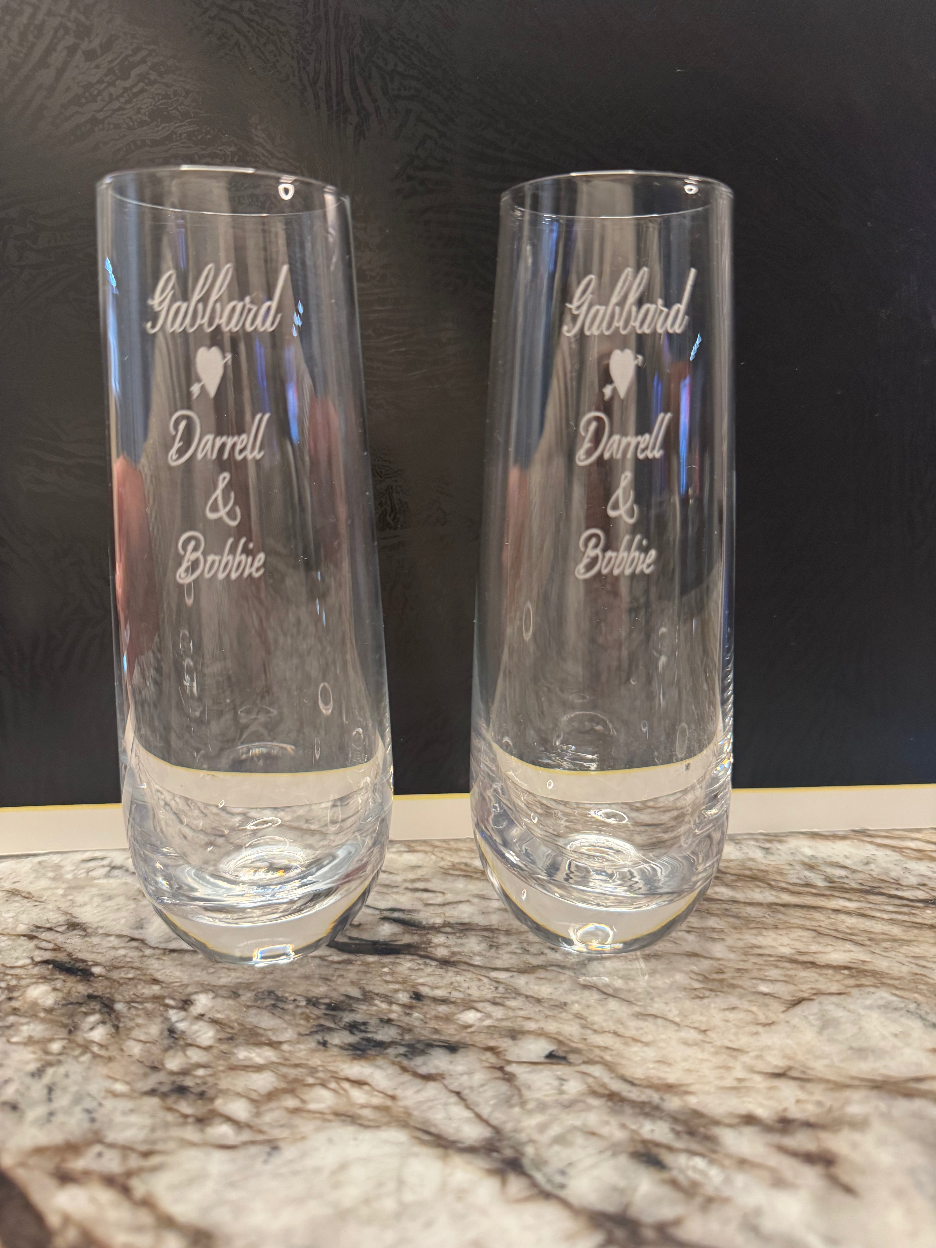 Set of 2 Personalized 8 oz Champagne Flutes – Custom Engraved