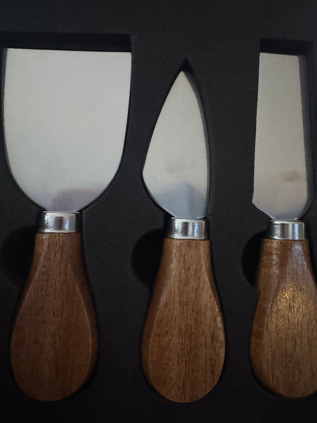 Cheese Knife Set – Wooden Handle & Stainless Steel Blades